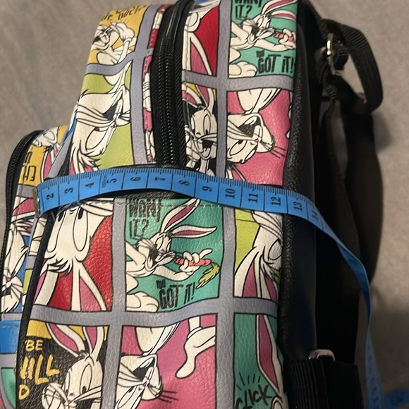 Looney tunes mini backpack in very good condition - Picture 8 of 8
